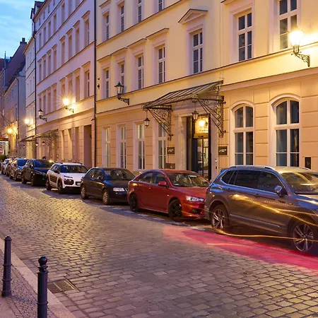 Отель Entre Hotel By Zdrojowa Вроцлав